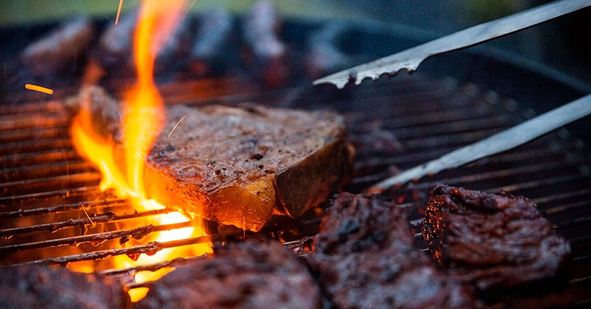 Grillen auf Balkon und Terrasse: Was ist erlaubt? (c) iStock